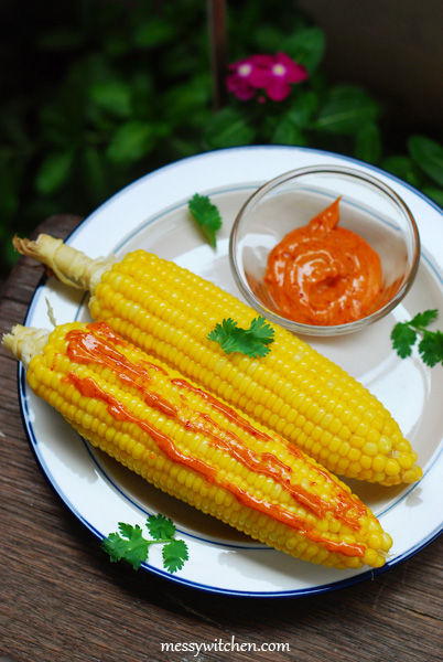 Steamed Sweet Corn With Paprika Mayo
